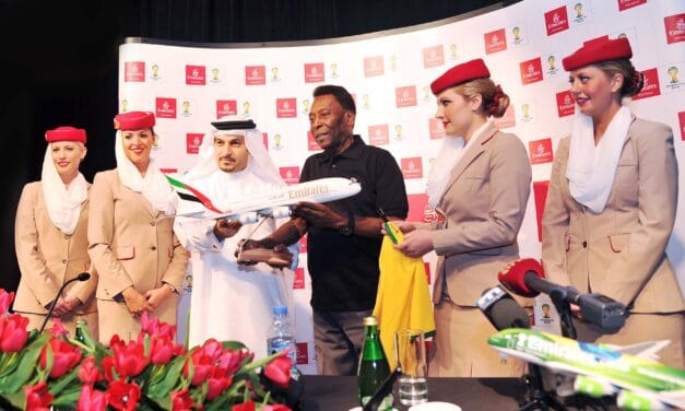Pele Signs for Emirates