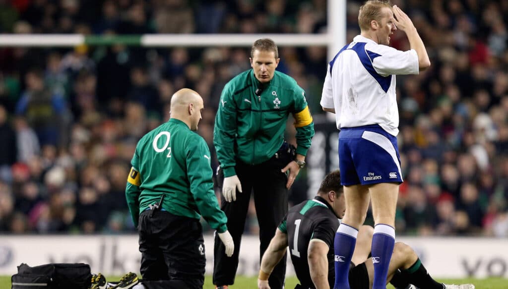 Referee Wayne Barnes indicated a concussion injury to Cian Healy 10/11/2012