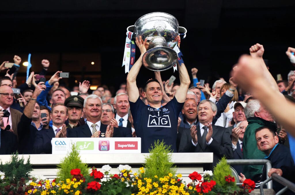 Stephen Cluxton lifts the Sam Maguire trophy 20/9/2015