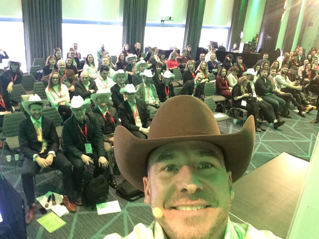 CcEMHN-UUAANQPm.jpg-large