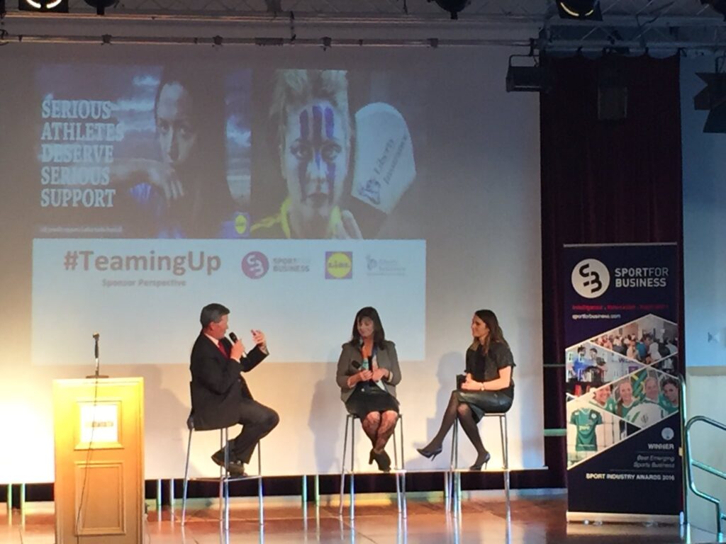 sponsorship-on-stage-teaming-up