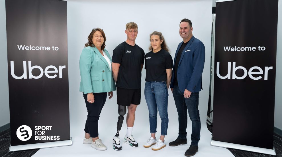 Uber Ireland Signs New Partnership with Para-Athletes Ní Ríain and O’Donnell